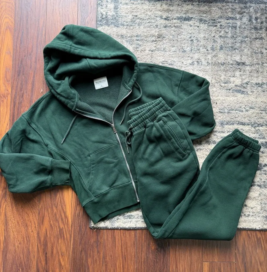Abercrombie & Fitch Sunday Essentials Forest Green Zip Hoodie & Joggers Set