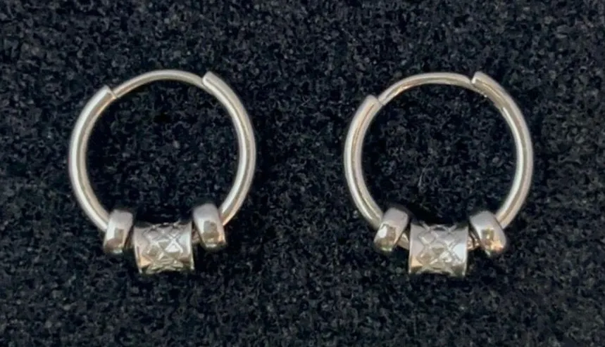Fashion Cool Small Silver Hoop Earrings for Men Women,Unisex Earrings