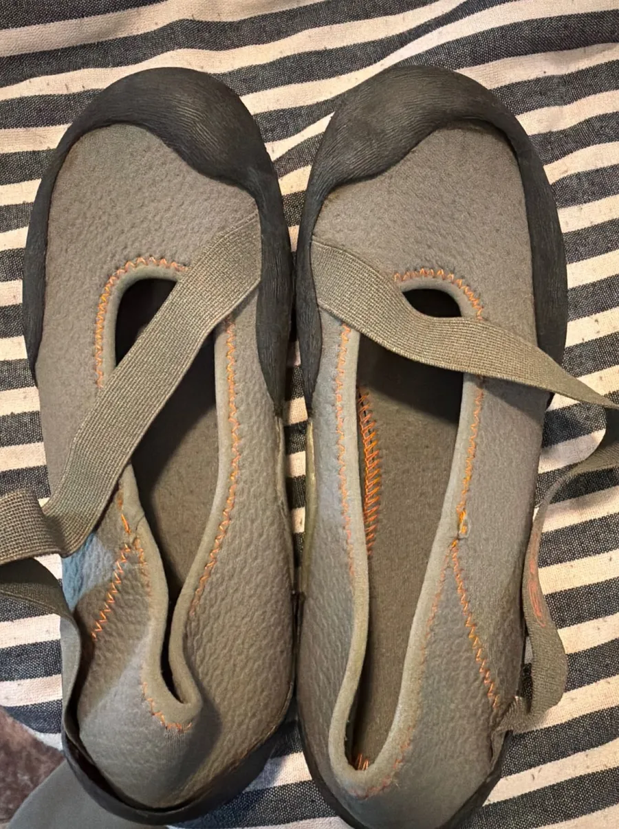 Keen Womens Mary Jane Water Shoes Grey Orange Elastic Strap Hiking Size 10 US