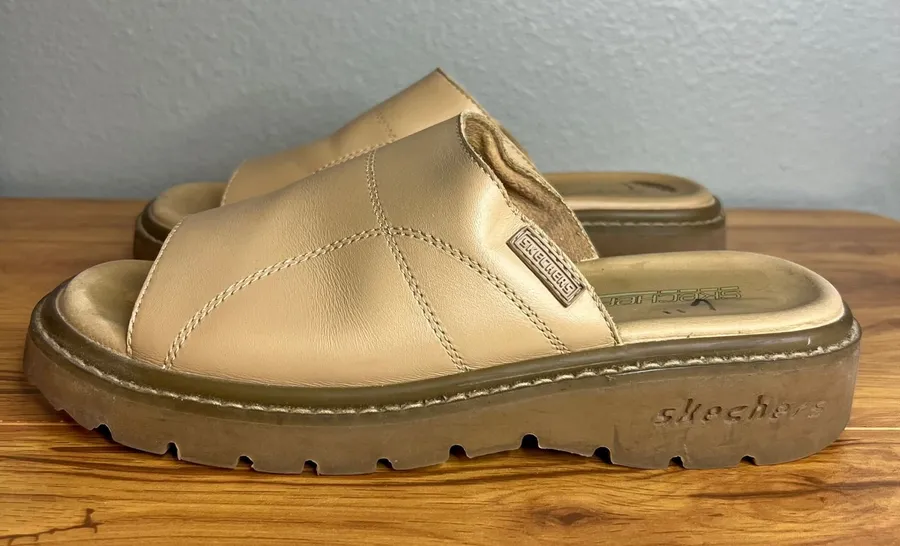 Vintage Skechers Platform Sandals Sz 9 Beige Leather Lug Sole Y2K Slide Chunky