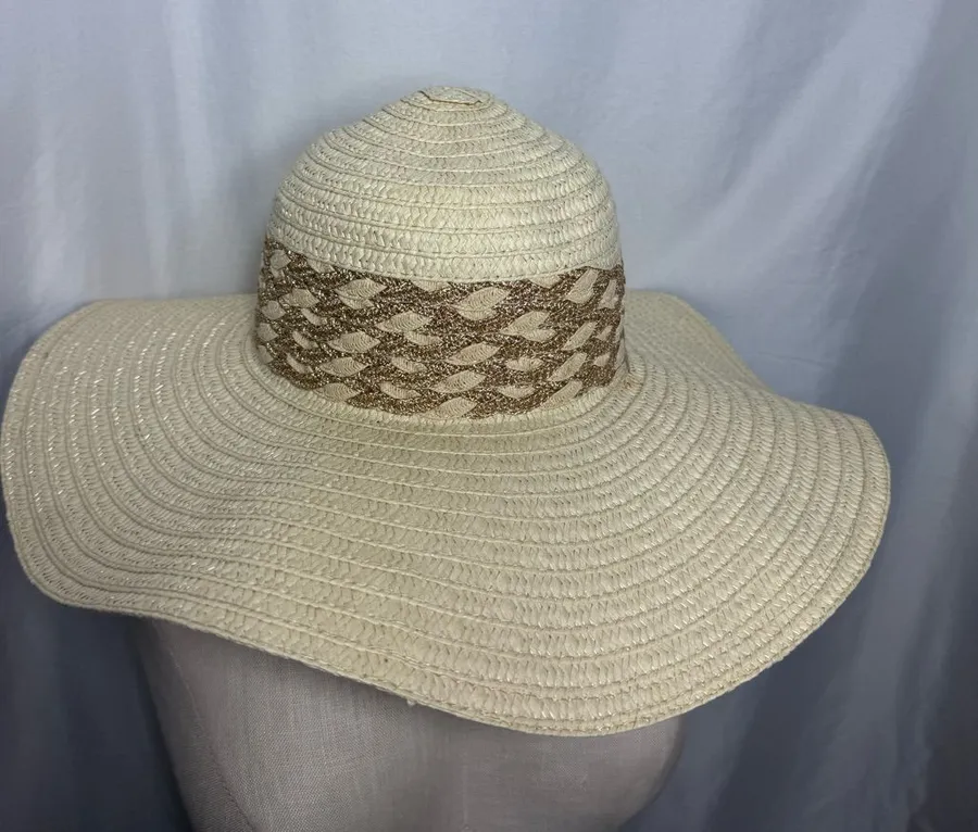 Women’s Wide Brim Straw Sun Hat