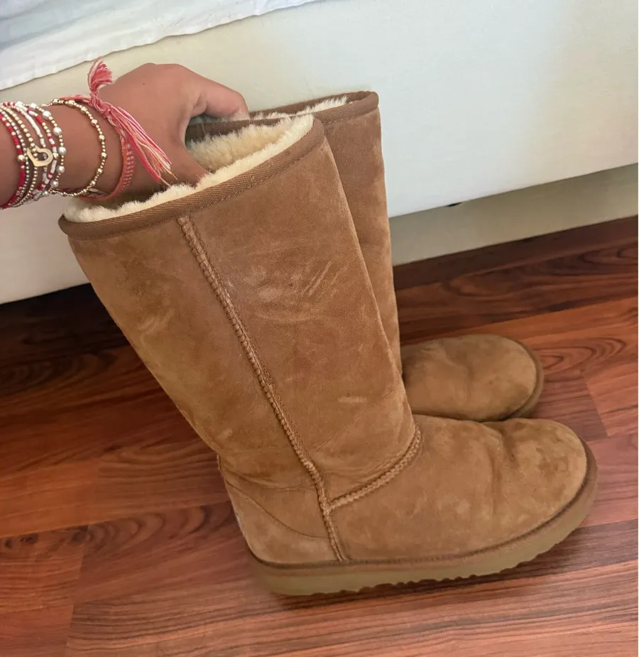 UGG Boots Women’s Tall Chestnut Classic