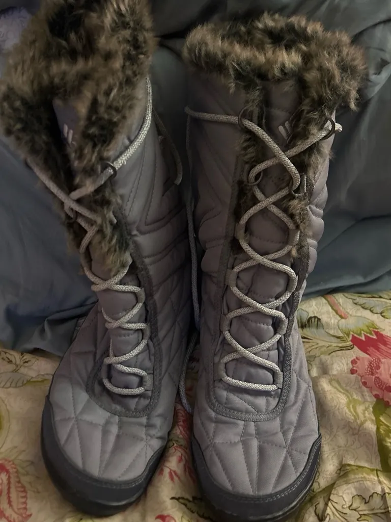 Columbia Minx Mid III Waterproof Snow Boots Ti Grey Steel 9.5 Pristine