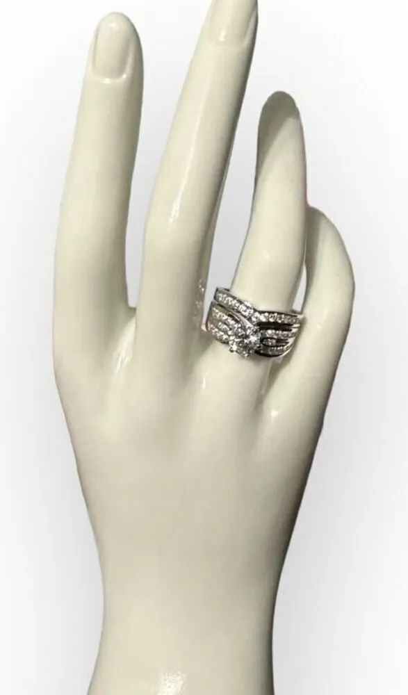 925 Cubic Zirconia Engagement Wedding Ring 2 Piece Set Size 7 NEW in Box Silver