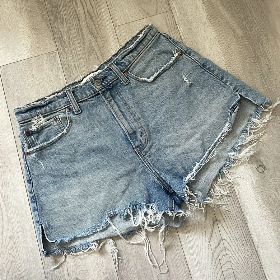 Abercrombie & Fitch Shorts high rise cut off mom womens Blue size 29 curve love