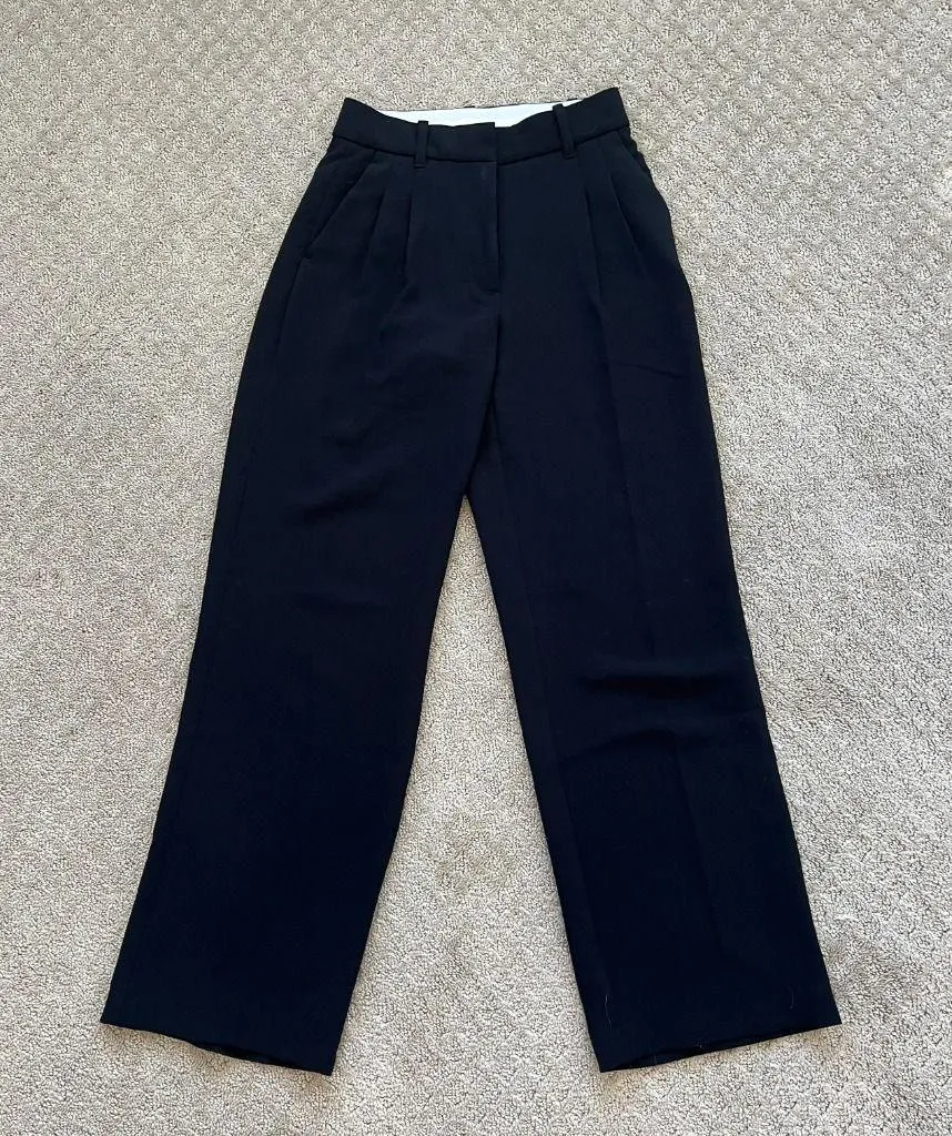 Aritzia Effortless Pant Black Crepette High Rise Wide Leg Pockets Zipper Size 2