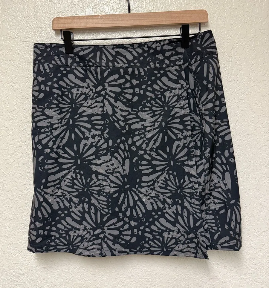 NWT RIPSKIRT Shinto Butterfly Charcoal Print Skirt Size Medium Gray