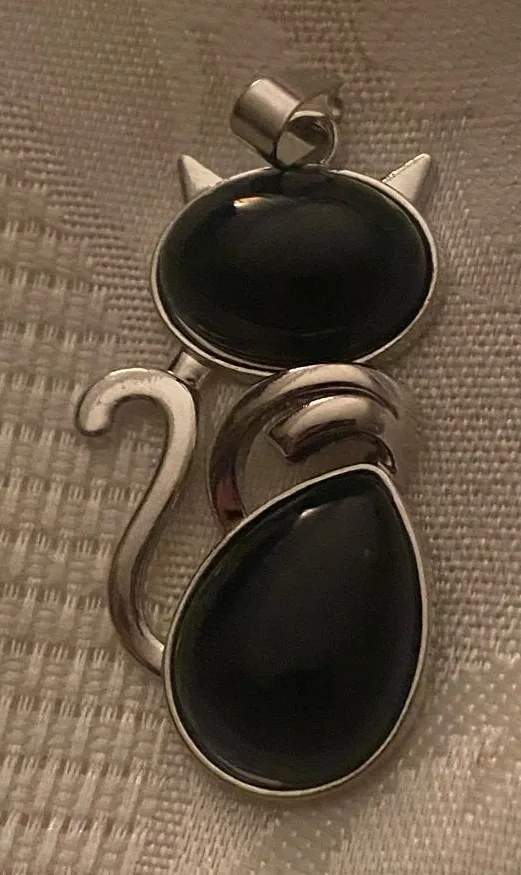 Cat Necklace Pendant Black Crystal Stone Silver Tone 2”H x .75”W & Chain New
