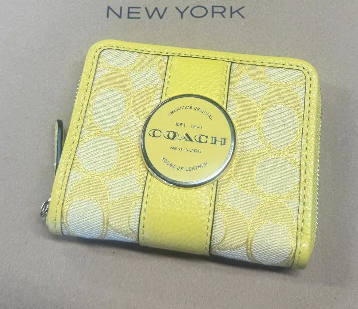 coach Lonnie Small Zip Around Wallet In Signature Jacquard c8323