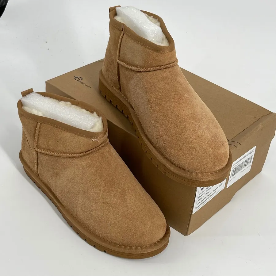 EVELLYHOOTD Mini Snow Boots Chestnut Suede Fur Lined Winter Shoes Size 11 NEW Tan