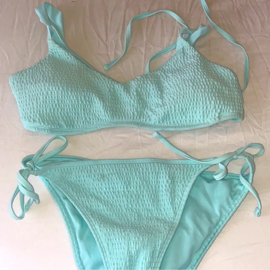 HOLLISTER BLUE BIKINI! 2 PIECE SET