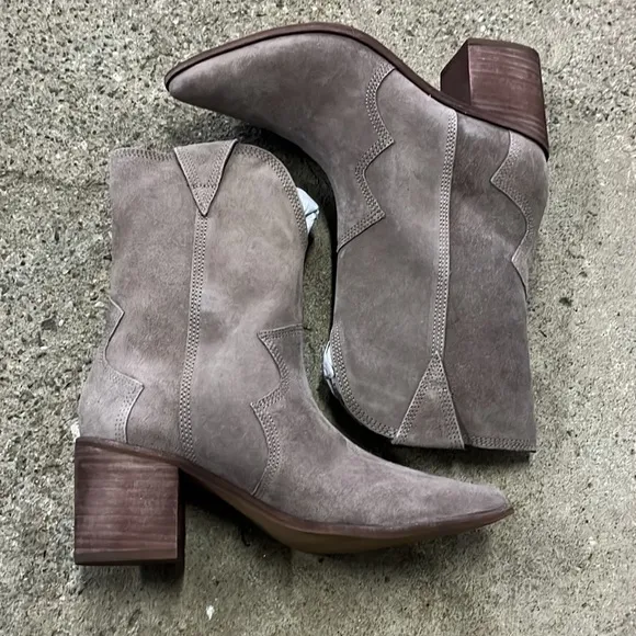 New Porto Block Heel Cowboy Boot Brown Size 7