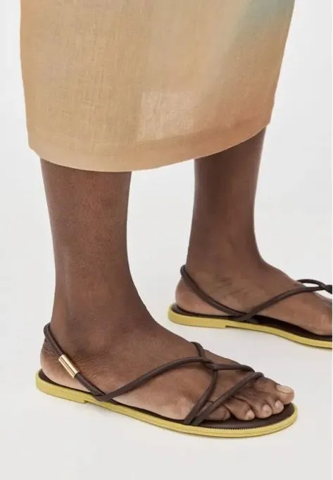 Havaianas Una Manga Sandal - Dark Brown. MSRP $84. Size 11