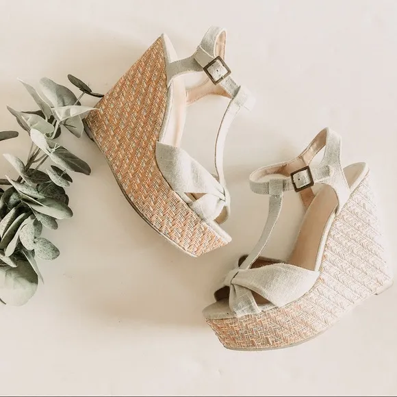 SODA Mint Canvas Wedge. Size 9