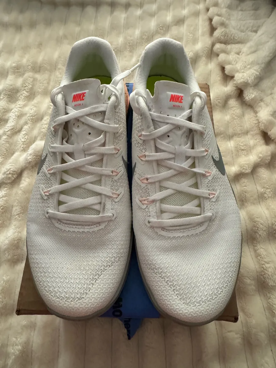 Women’s Nike Metcon 4 Training Shoes Size 9.5