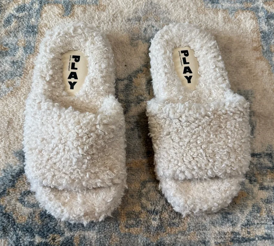 Jeffrey Campbell by Play Cream Plush Slide Slippers Size Medium