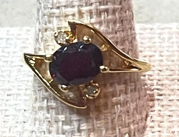 Vintage 80s Gold Plated Faux Ruby Bypass Cocktail Ring Size 5.75
