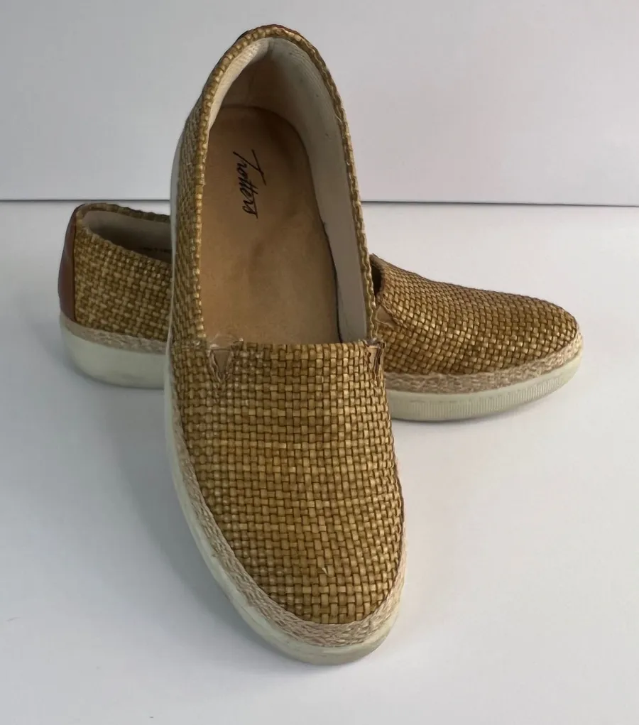 Trotters Woven Espadrille Slip On Flats Tan Brown Leather Accent Women Size 10N