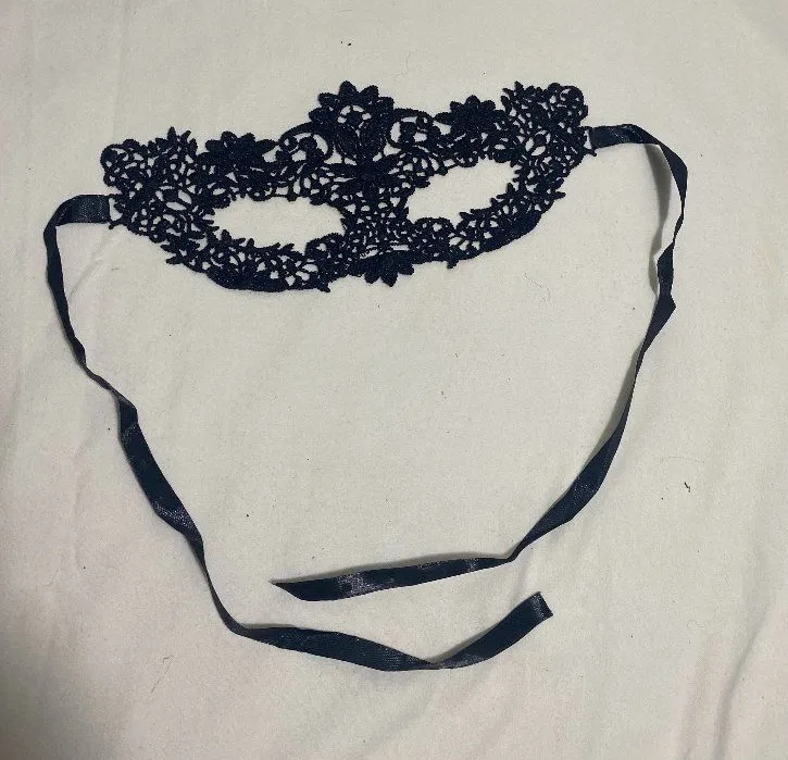 Black Lace Masquerade Eye Mask Venetian Costume Party Gothic Ribbon Ti