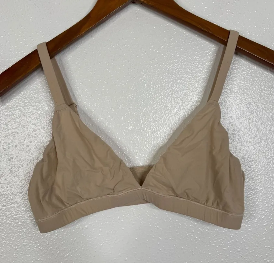 SKIMS Fits Everybody Triangle Bralette Ochre Tan Nude Wireless Bra Medium