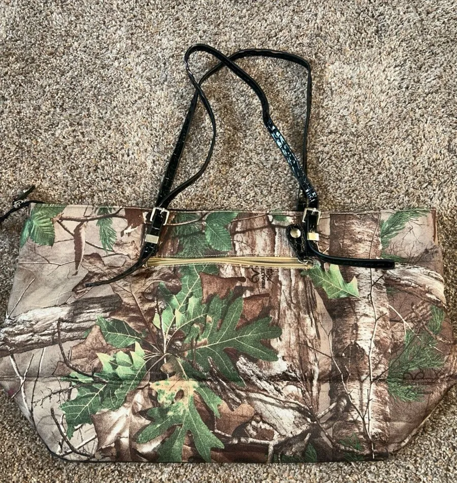 Realtree® Camo Print Purse, Camouflage Large Women’s Tote Handbag