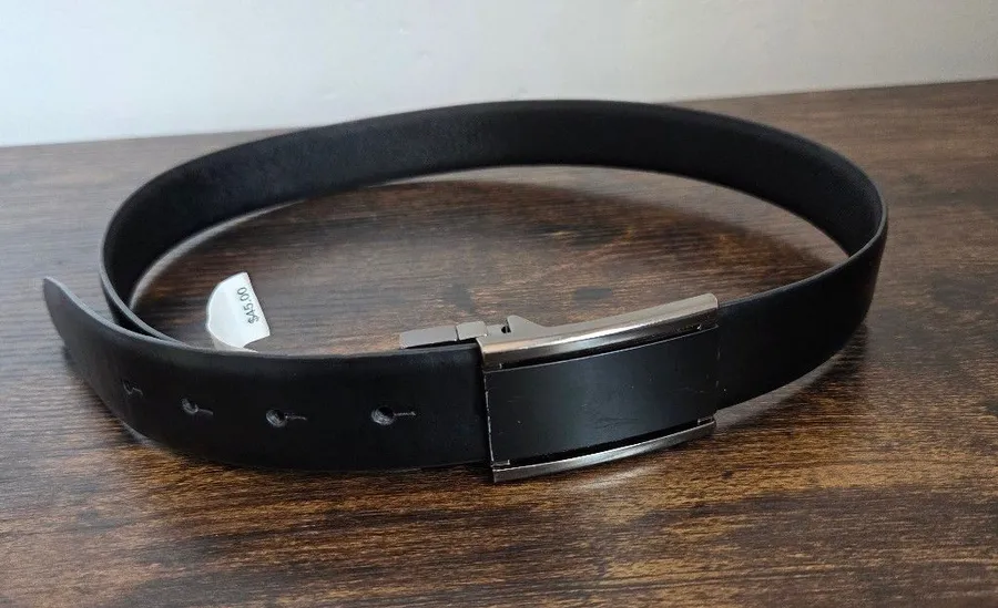 NEW Reaction Kenneth Cole Black Leather Belt Size Small Medium Women