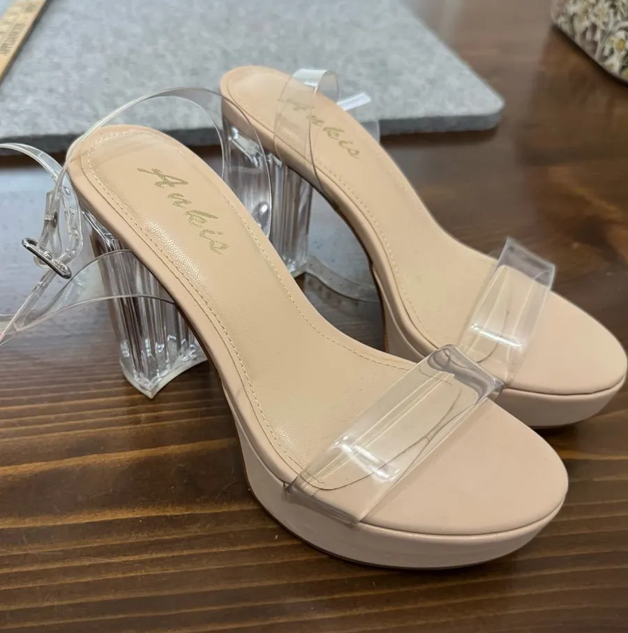 Chunky platform block heels Size 5