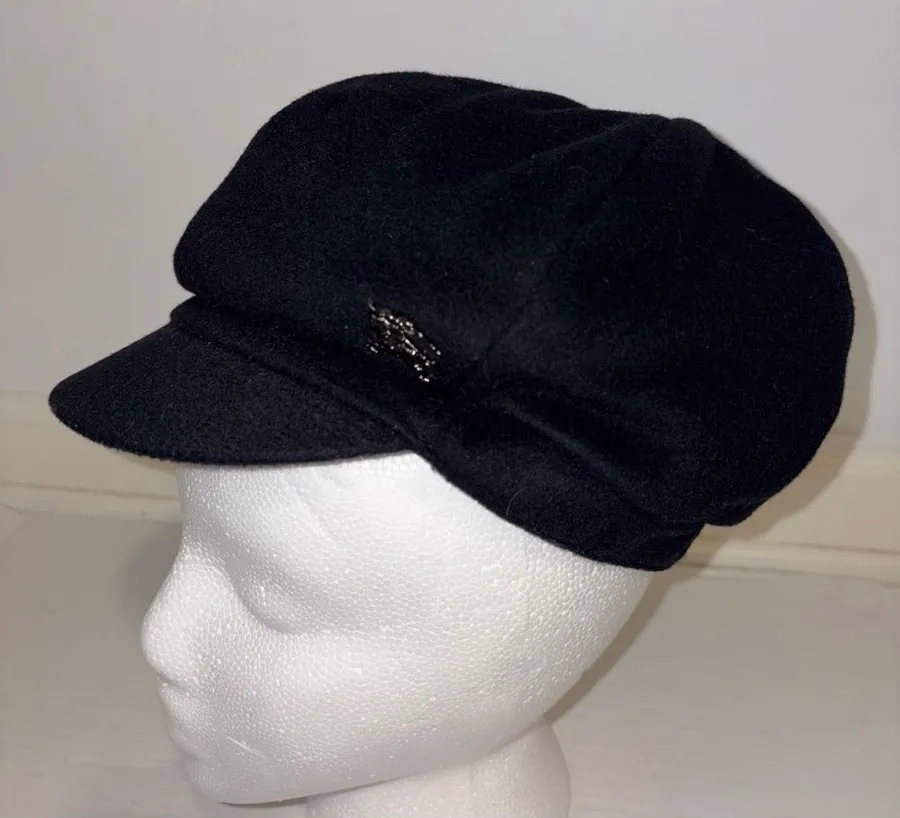 Burberry Newsboy Cap Women Size M Wool Cashmere Quiet Luxury Minimalist Poetcore
