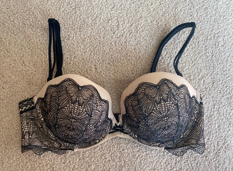 VS Lace Wear Everywhere Bra