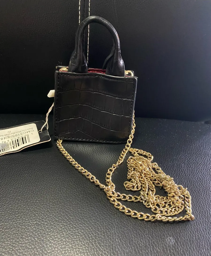NWT🎉 Pretty Little Thing Mini Black Croc-Embossed Crossbody Bag with Gold Chain