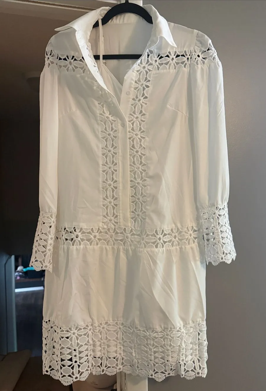 Women's White floral cut out Dress Size M