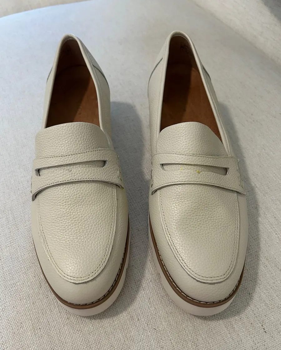 Vionic Women Cheryl II Lug Penny Loafer, Beige, size 11, NEW no tags