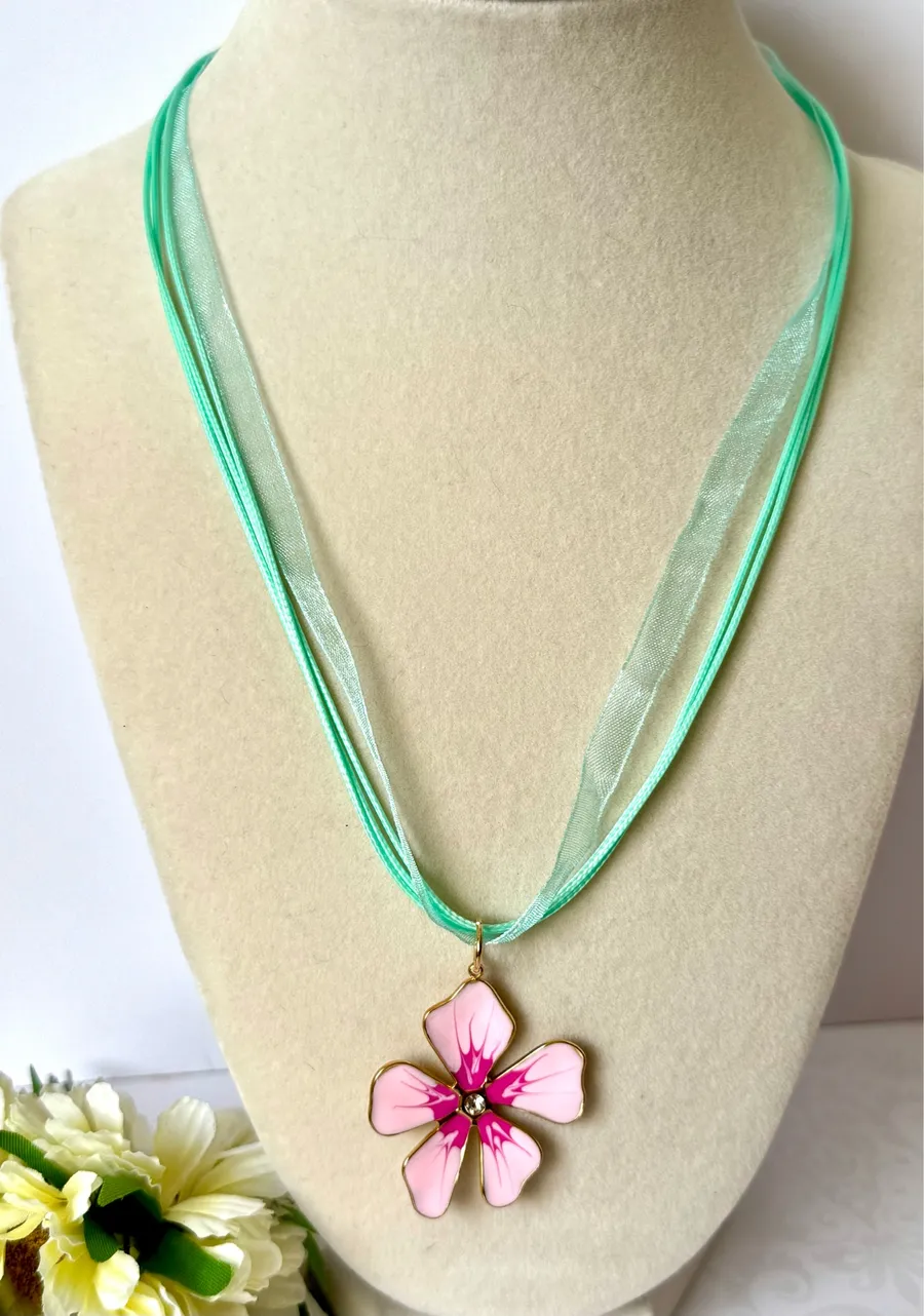 Pink Hawaiian Flower Necklace (947)
