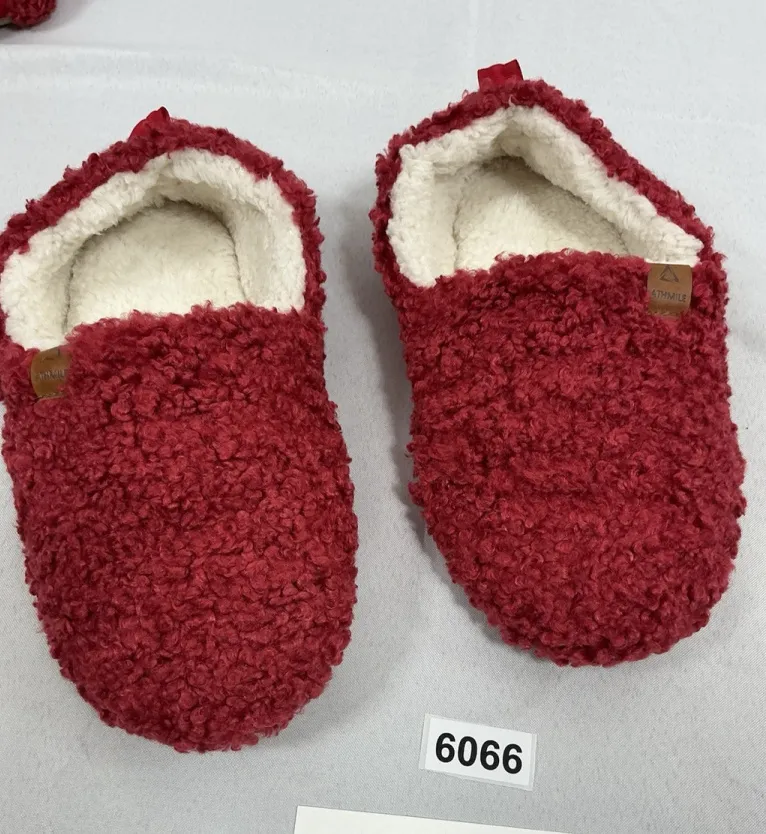 Womans Athmile Slipon Slippers 11
