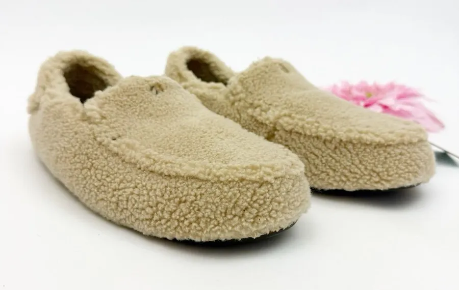 OluKai Women's Nohea Heu Slippers Sandbar Tan Beige Sherpa Fleece Size 7