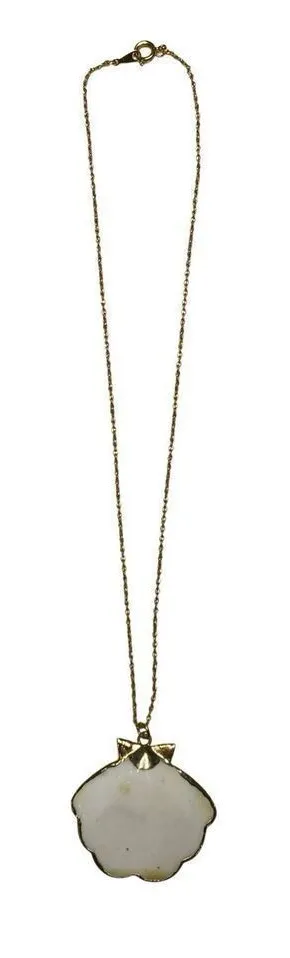 Vintage Japan Shell Pendant Necklace Gold Tone Chain 15 Inch Mother of Pearl