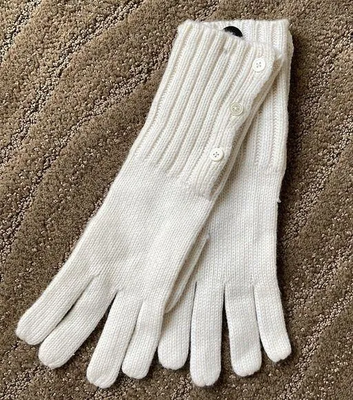 NWT Banana Republic 100% cashmere beautiful off white gloves