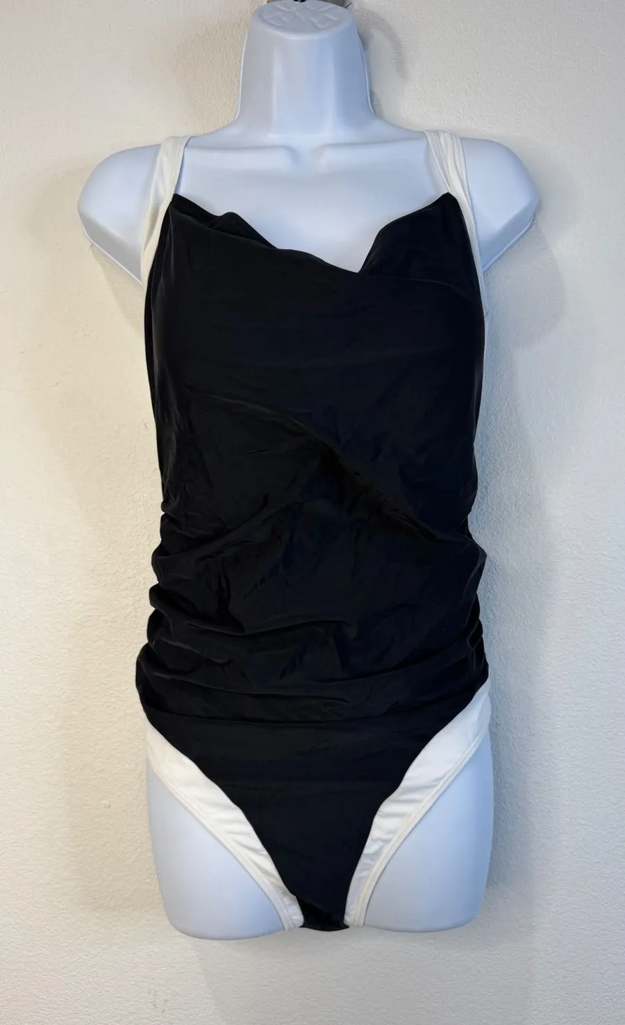 B2PRITY Womens 2XL Black White Ruched One Piece Swimsuit Tummy Control Monokini Size 2X