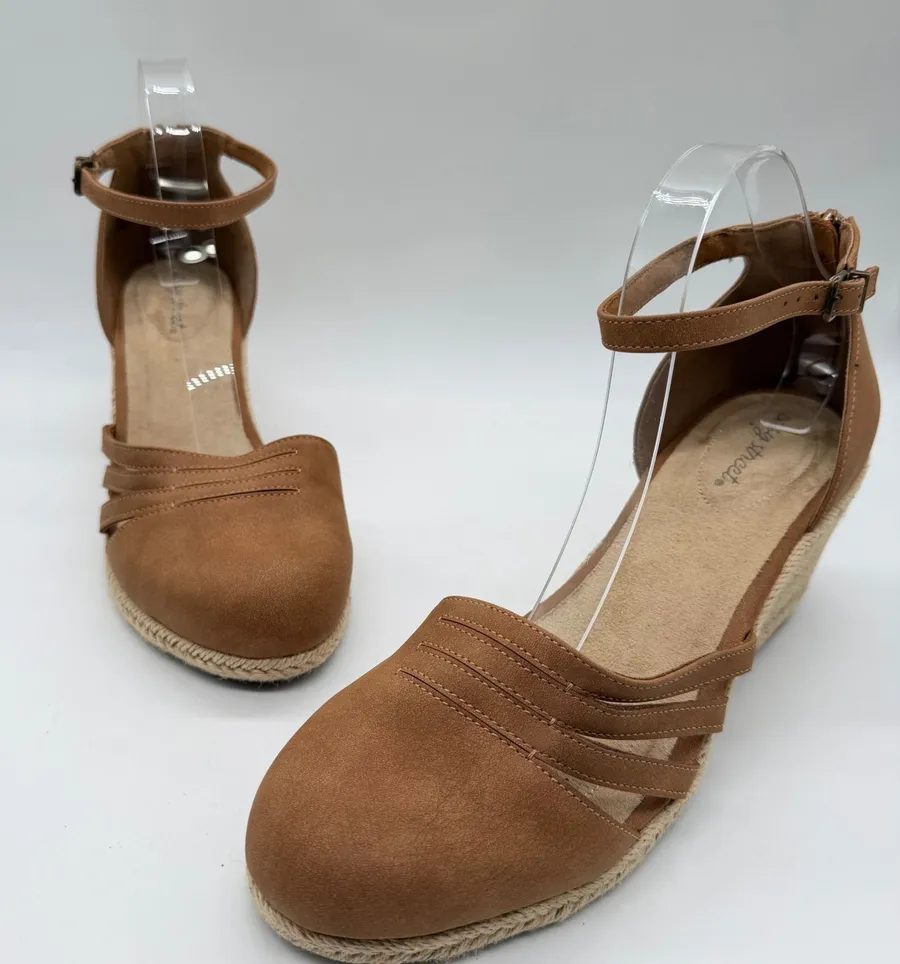 NEW Easy Street Giddy Tan Faux Suede Espadrille Wedge Sandals Women Size 9.5M