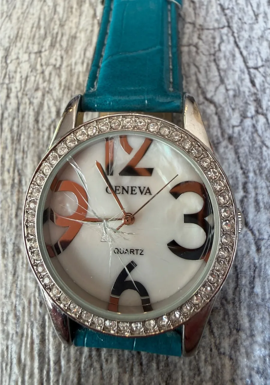 Geneva Quartz Watch Womens Teal Croc Leather Rhinestone Bezel Cracked Crystal Blue
