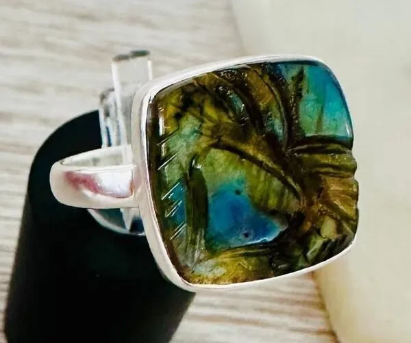 Natural Carving Labradorite Madagascar Sterling Silver Ring Size 9 Blue