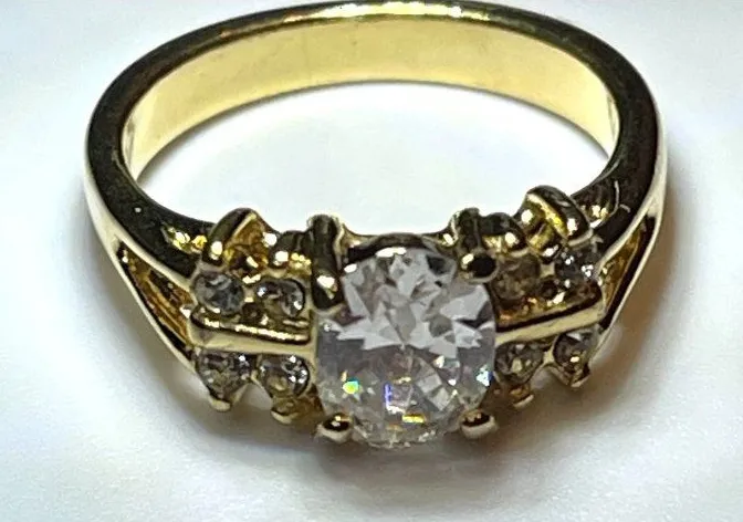 Vintage 1970s Gold Tone Oval Crystal Cluster Cocktail Engagement Ring Size 8