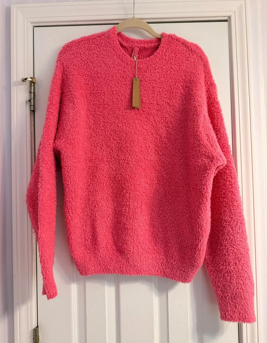 NWT Skims Cozy Knit Crewneck Sweater
Size: Medium