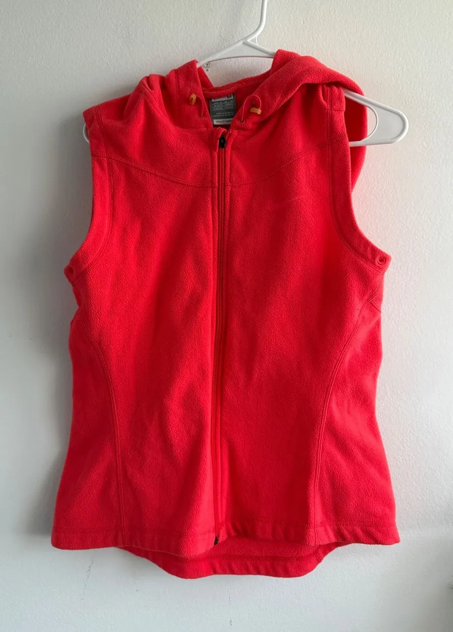 Nike Fit Therma Womens Red Fleece Full Zip Hooded Vest Size Medium vintage