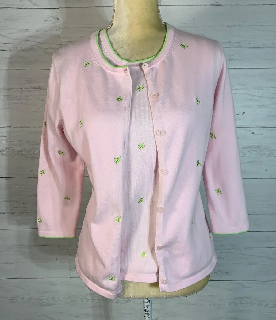 Vintage light pink cardigan and vest w/embroidered frogs small
