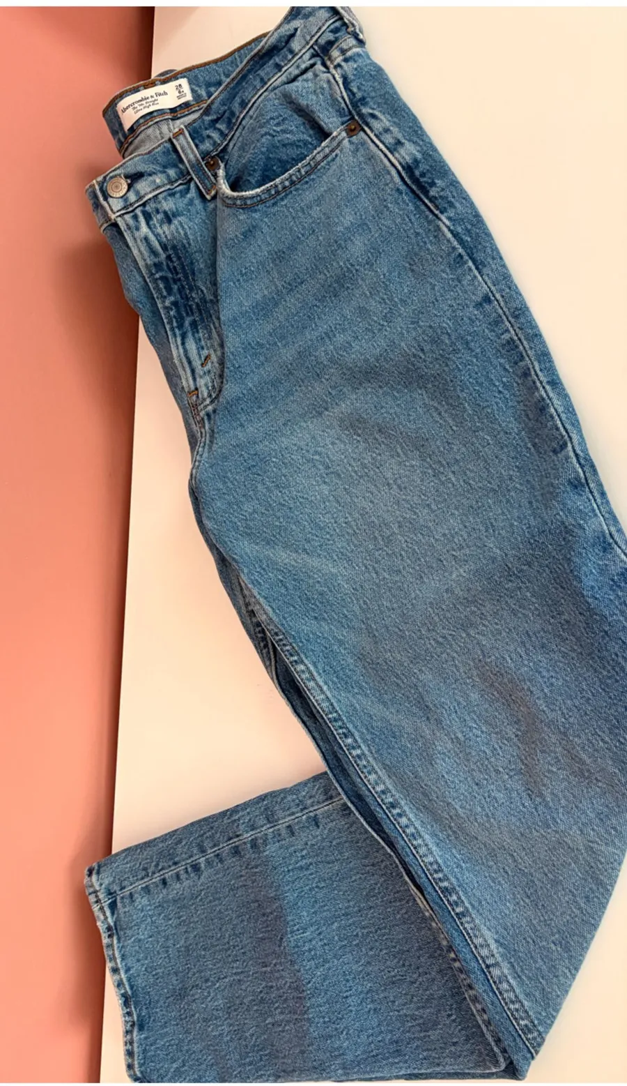 Abercrombie & Fitch Women's Light Blue Relaxed Jeans