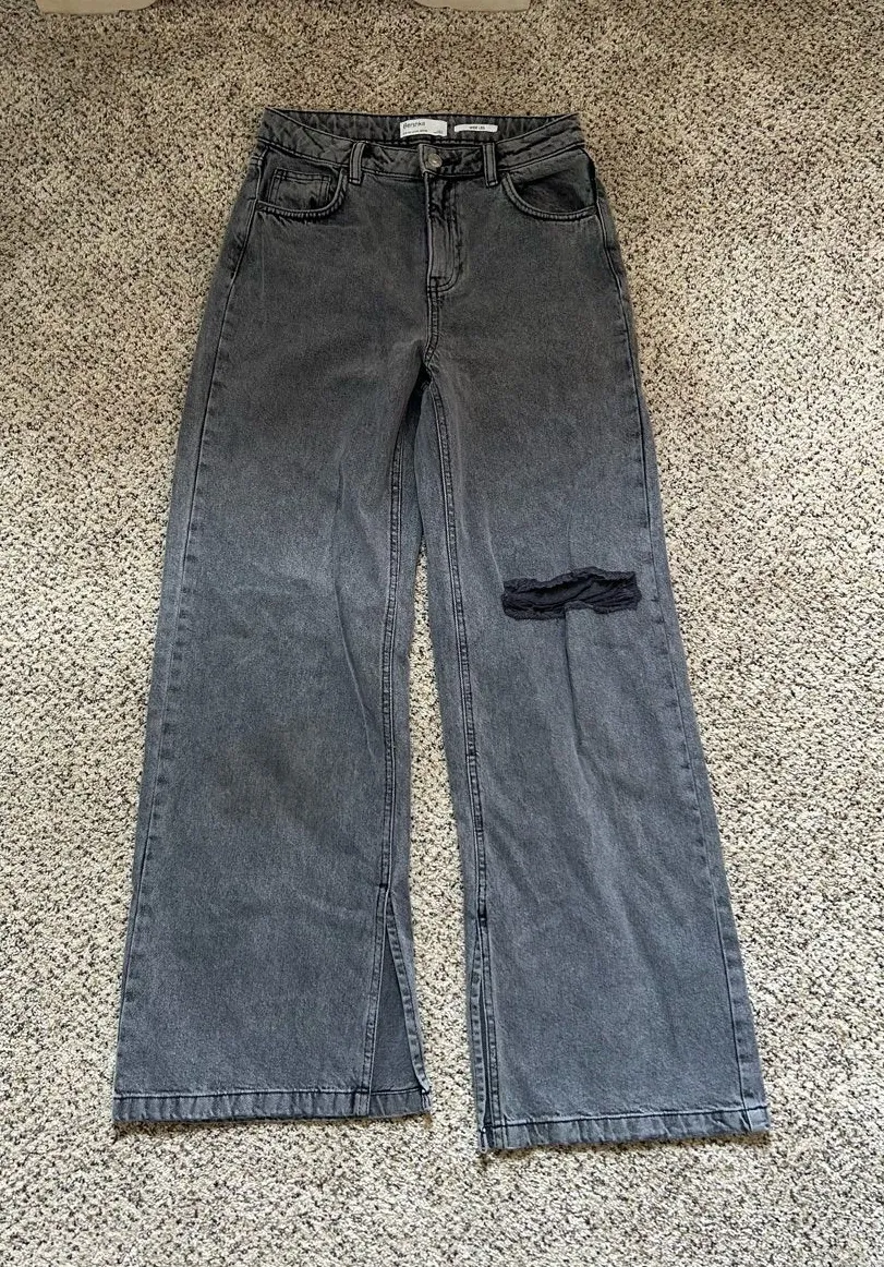 Bershka Charcoal Gray High-Rise Wide Leg Jeans with Knee Rip