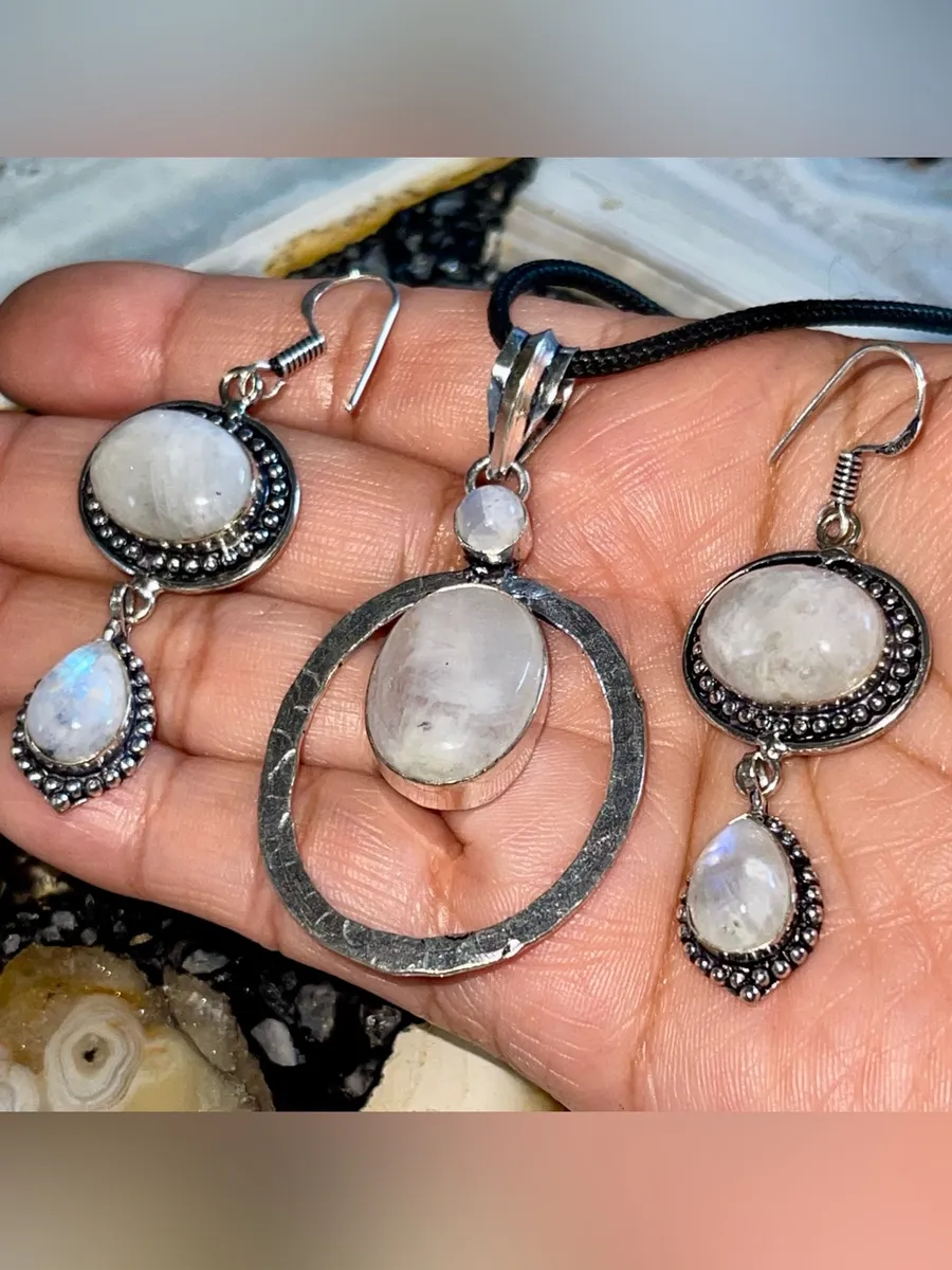 Beautiful Set of Rainbow Moonstone Pendant & Earrings White