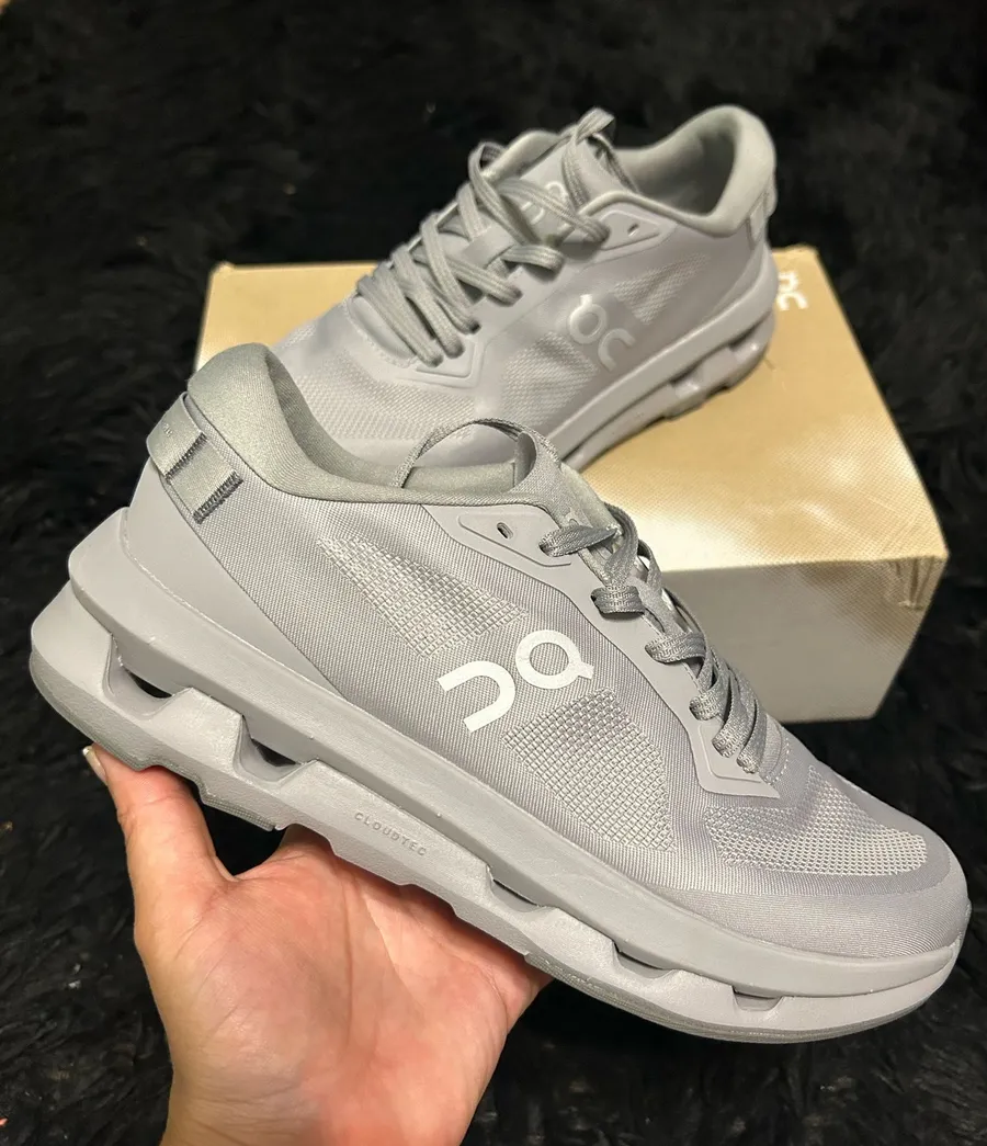 ON CLOUDZONE alloy rock running athletic lace up shoes sneakers women’s 7.5 new