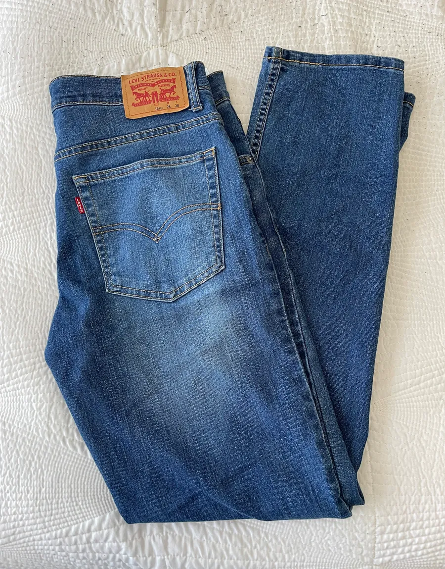 Low-Rise Jeans